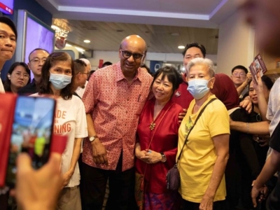 President-elect Tharman 'surprised' by margin of win, believes 'fair number' of non-PAP supporters voted for him - Vimarsana News