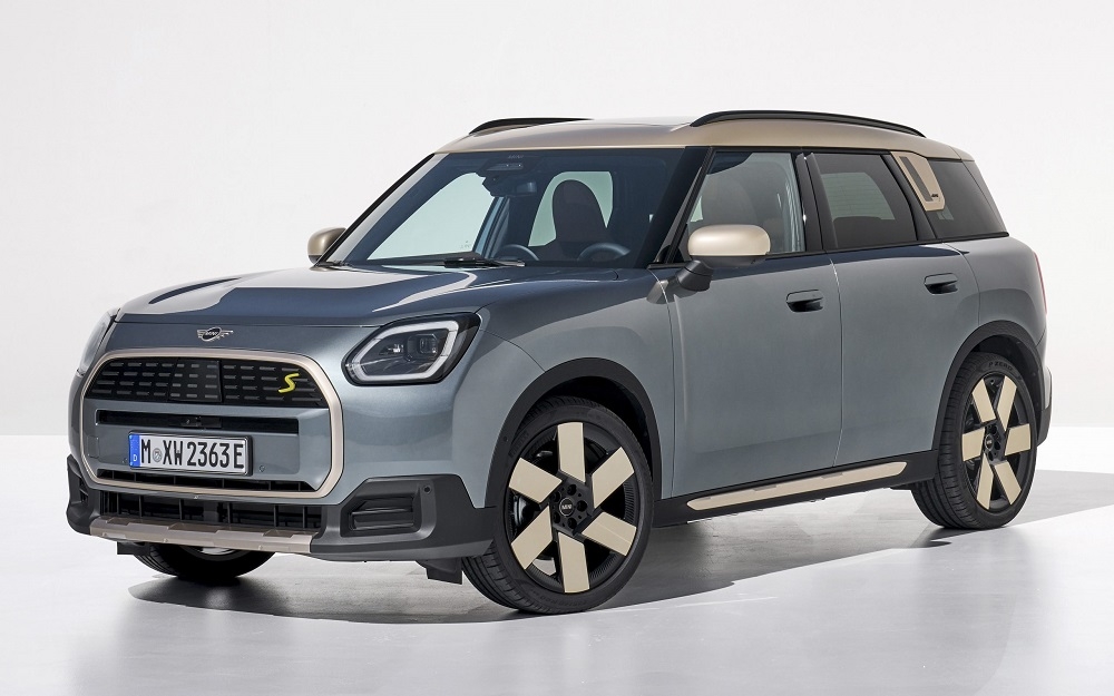 The Mini Countryman is getting an electric version with the advent of the third-generation model. — SoyaCincau pic