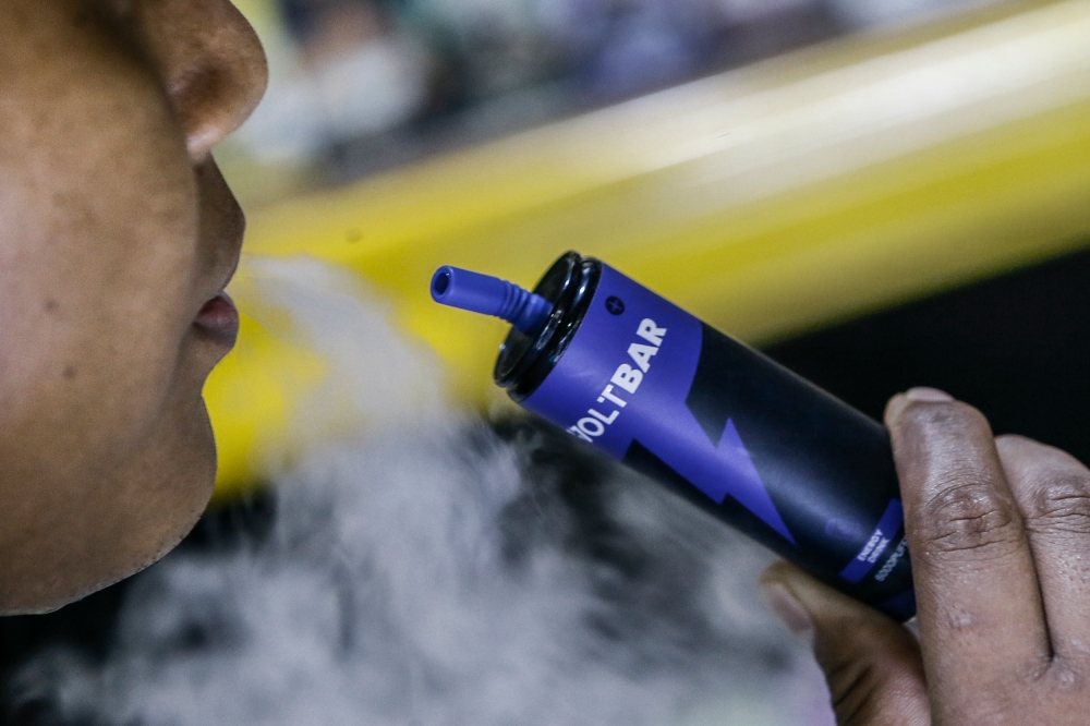 Three civil society groups had wanted the court to make a court order to effectively temporarily restore vape liquid in the Poisons List until their lawsuit against the health minister is heard but were unsuccessful today. — Picture by Hari Anggara