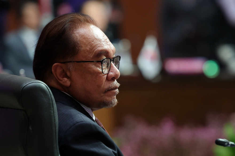 Prime Minister Datuk Seri Anwar Ibrahim said the government has no objection to any Member of Parliament asking about the case during the normal Dewan Rakyat sessions, but the Parliament sitting should not be turned into a courtroom. — Bernama pic 
