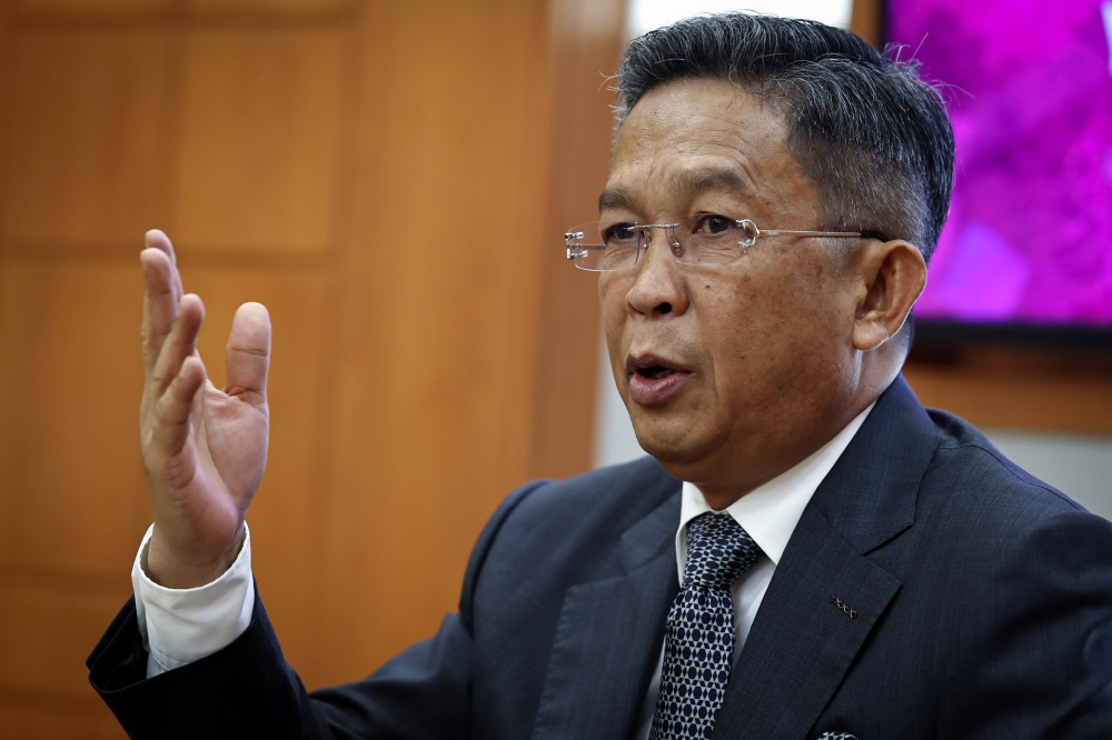 Negeri Sembilan Agriculture, Food Security and Cost of Living Committee chairman Datuk Seri Jalaluddin Alias said the state government needs to step up efforts on the cultivation of paddy in districts such as Kuala Pilah, Jelebu, Jempol and also in Gemas as a long-term plan. — Bernama pic