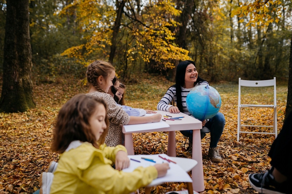 Schoolchildren who study in classrooms overlooking green spaces tend to show fewer behavioural issues than others, according to a study. — ETX Studio pic