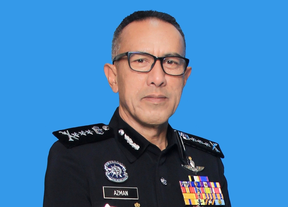 Sarawak police commissioner Datuk Mohd Azman Ahmad Sapri said the first victim was contacted by someone claiming to be from a courier company on August 24. — Borneo Post Online pic