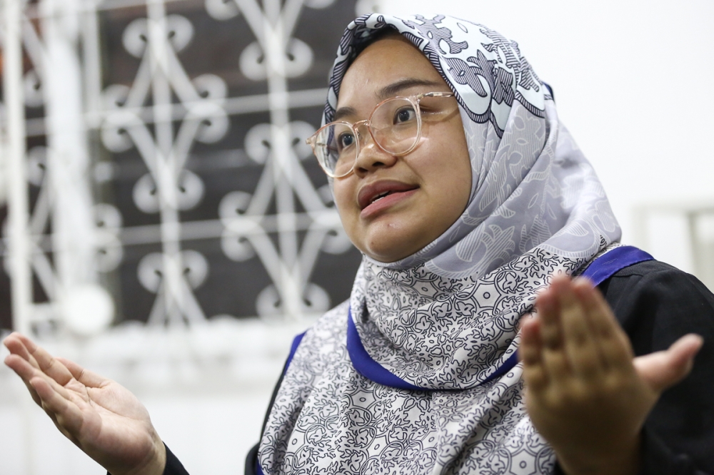Muda deputy president Amira Aisya Abdul Aziz said the decision is in line with that of Muda president Syed Saddiq Abdul Rahman on Sunday that the party will no longer be with PH-Barisan Nasional (BN) in the unity government. — Picture by Yusof Mat Isa