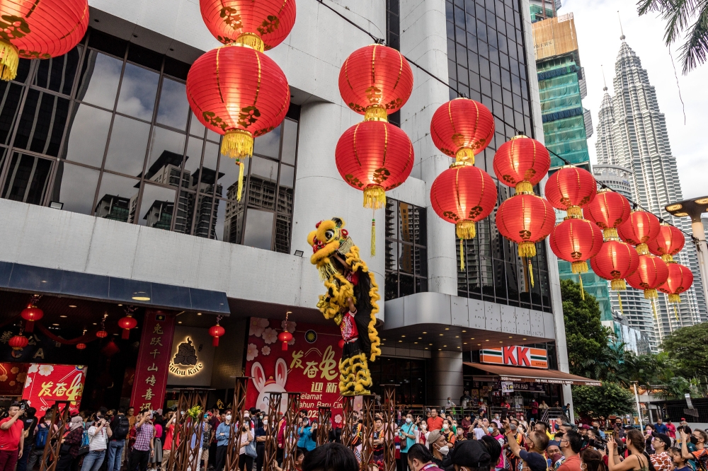 Around 62 per cent of Malaysian respondents said that religious, ethnic and cultural diversity improves the country, while 33 per cent said it has neither a negative nor positive impact on the country and 4 per cent said it makes the country a worse place. — Picture by Firdaus Latif