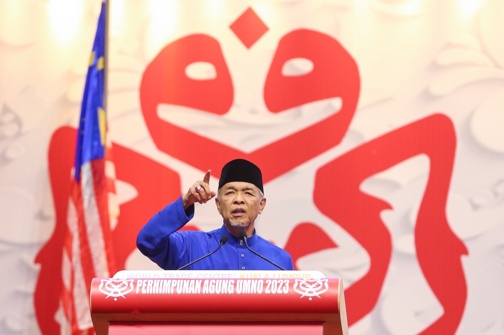 Datuk Seri Ahmad Zahid Hamidi, who is also a deputy prime minister, was previously to step down as the Umno president and Barisan Nasional chairman after leading both to increasingly worse electoral performances, including the six state elections in August that saw his party losing heavily in the Malay heartland. — Picture by Yusof Mat Isa