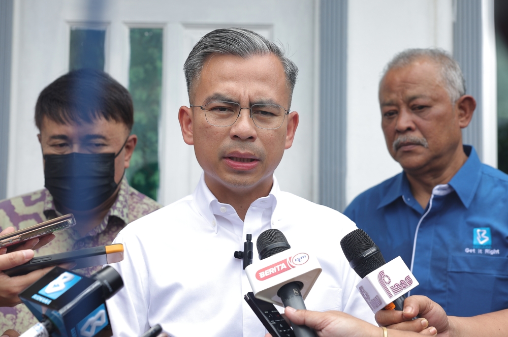 Communications and Digital Minister Fahmi Fadzil said discussions with the Malaysian Communications and Multimedia Commission (MCMC) and the platforms concerned had been carried out to fine-tune the matter which aims to provide returns to the country’s media industry. — Bernama pic 