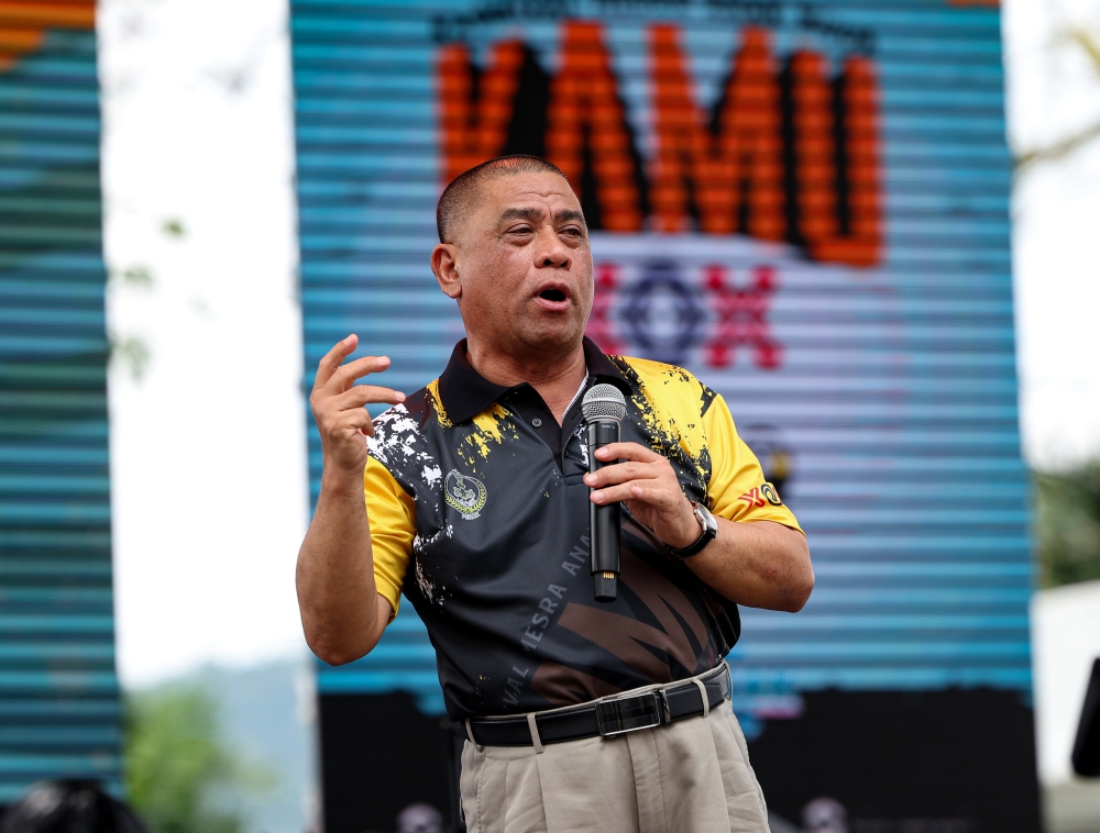 Perak Menteri Besar Datuk Seri Saarani Mohamad said the state government aimed to attract eight million domestic tourists and 350,000 international tourists, with an expected economic impact of RM10 billion in the tourism sector. — Bernama pic 