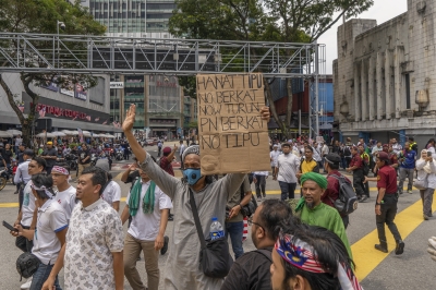 Analysts: Timing, intended message of 'Save Malaysia' rally reason for low turnout, doesn't resonate with Malaysians - Vimarsana News