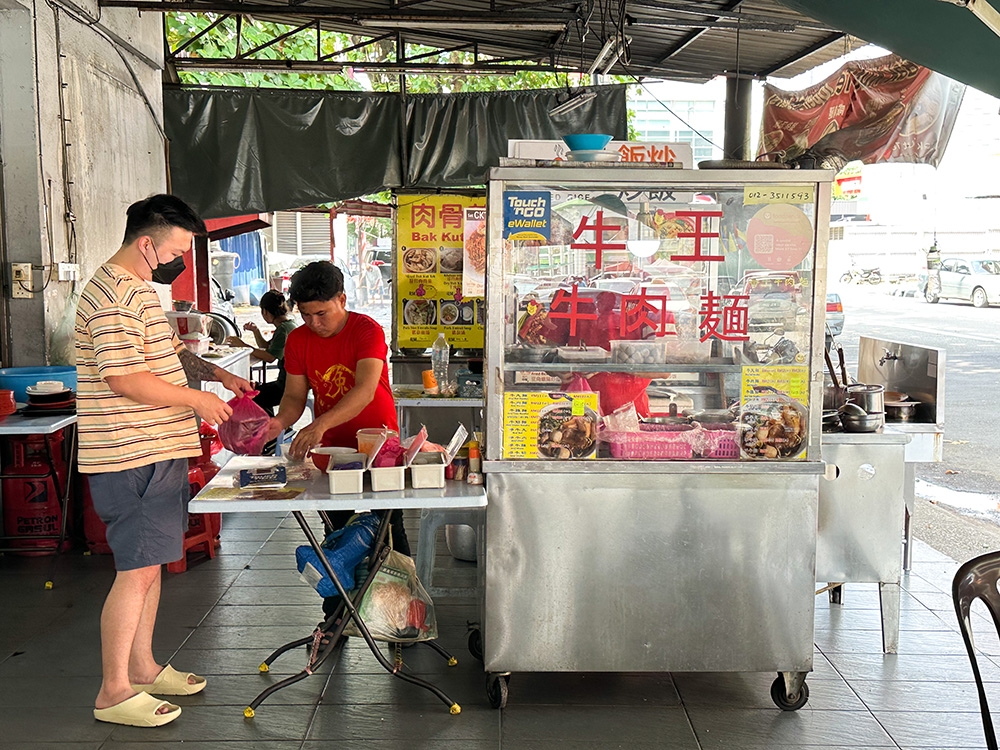 Look for the stall right at the back of the restaurant.
