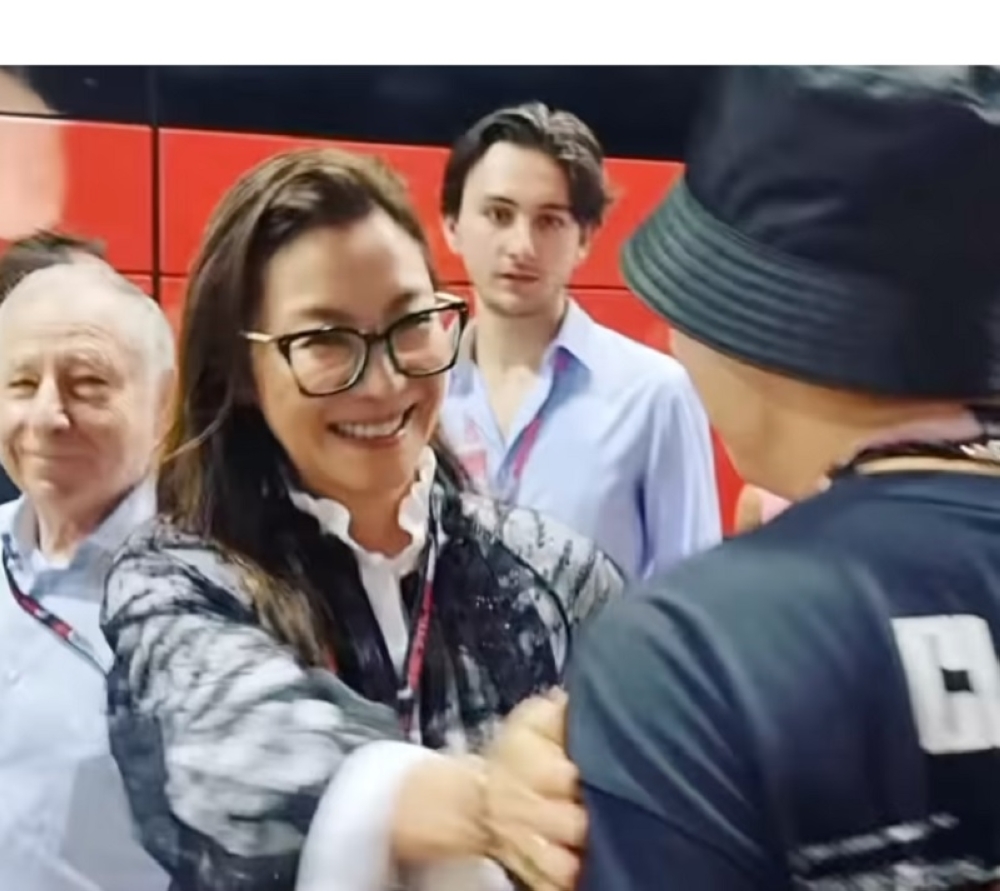 Award-winning actors Michelle Yeoh was spotted at the track along with her husband. — Picture via jjlin/Instagram