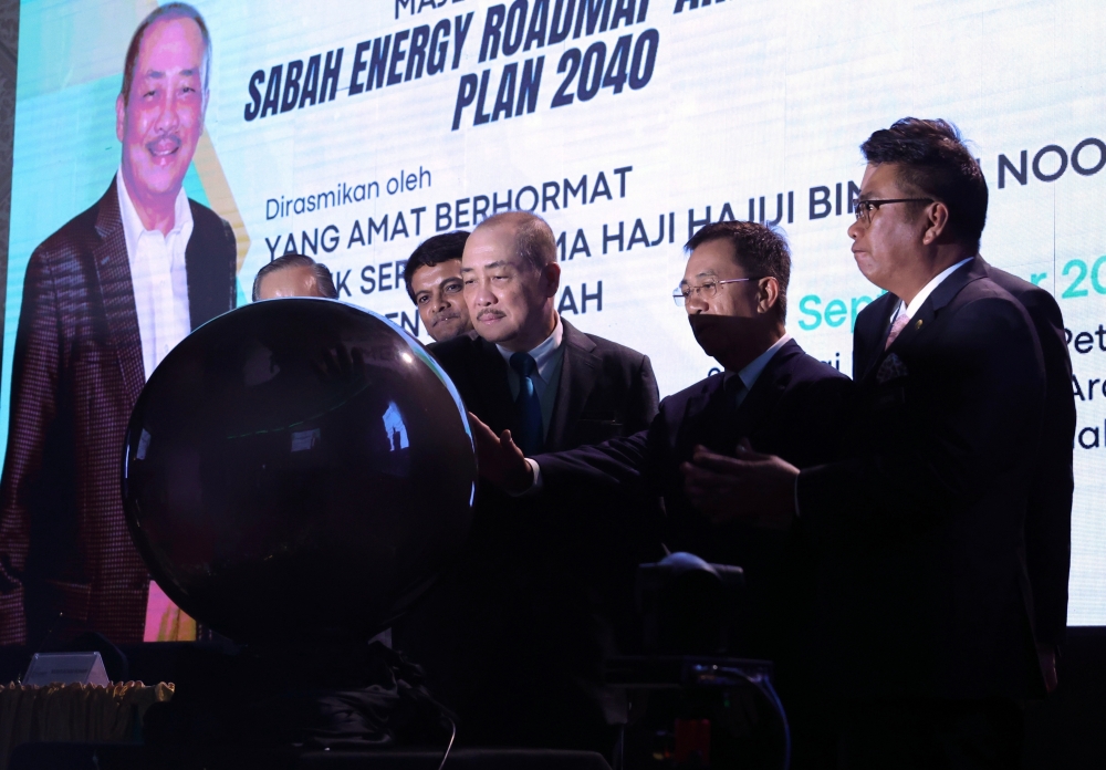 Sabah Chief Minister Datuk Seri Hajiji Noor (centre) at the launching ceremony of the Sabah Energy Roadmap and Masterplan 2040 in Kota Kinabalu September 19, 2023. — Bernama pic