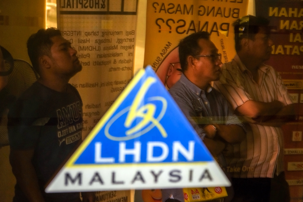 In 2022, the breakdown of taxpayers’ status revealed that 1,251,614 individuals filed their taxes solo, while a whopping 2,936,129 chose the joint filing route, typically as husbands and wives. — Bernama pic 