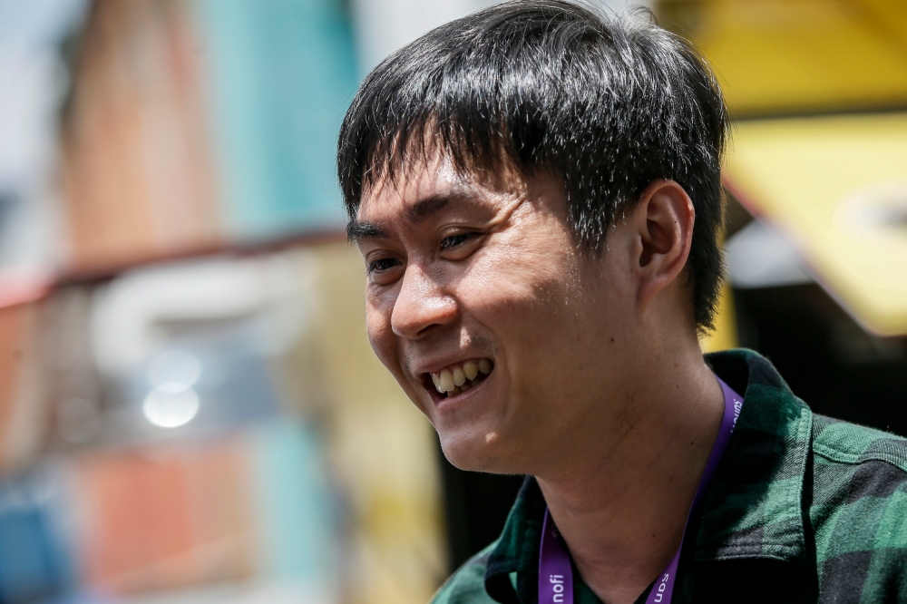 Accountant Brian Khoo Zhien speaks to the Malay Mail during an interview in Petaling Jaya September 19, 2023. — Picture by Hari Anggara