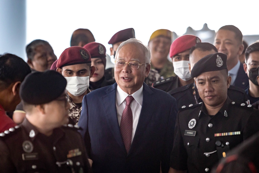 Former prime minister Datuk Seri Najib Razak is pictured at the Kuala Lumpur Court Complex September 21, 2023. — Picture by Firdaus Latif