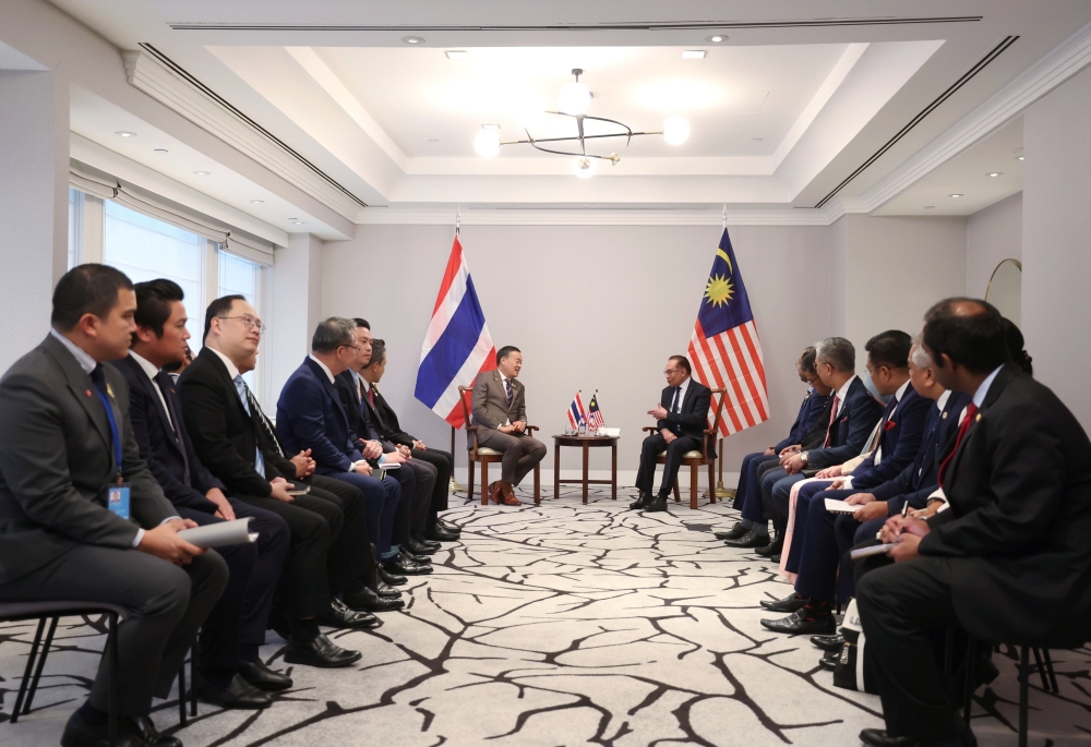 Prime Minister Datuk Seri Anwar Ibrahim meets Thai PM Srettha Thavisin in New York September 22, 2023. ― Bernama pic