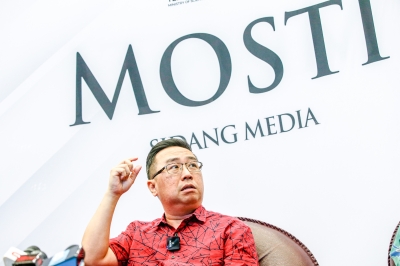 Mosti backs govt's decision to ban export of rare earth raw materials - Vimarsana News
