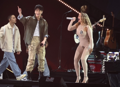 Jungkook, Lauryn Hill, Red Hot Chili Peppers draw fans to rainy Central Park aid fest - Vimarsana News