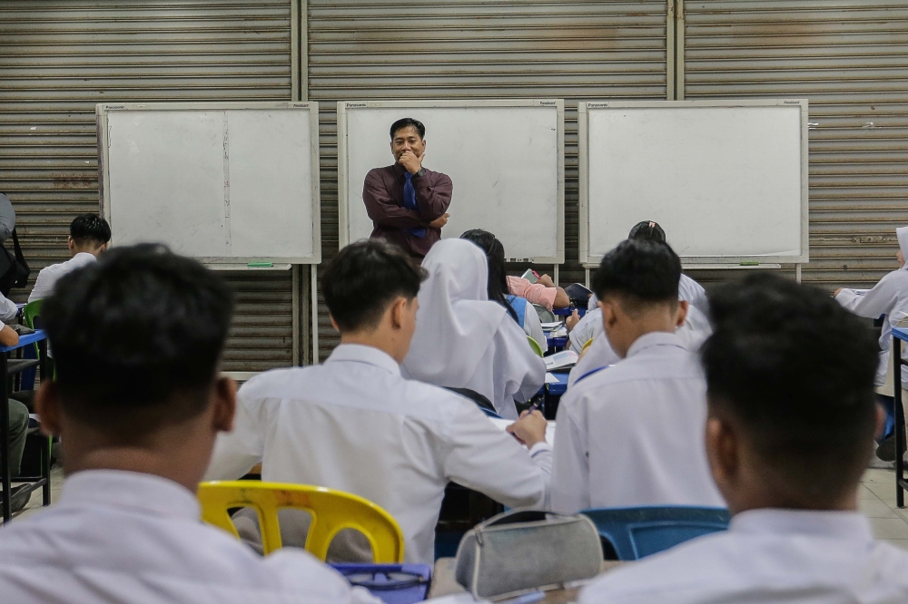 More and more people today realise that academic qualifications are no longer the Holy Grail many Asian educators and parents proclaim them to be. — File picture by Sayuti Zainudin
