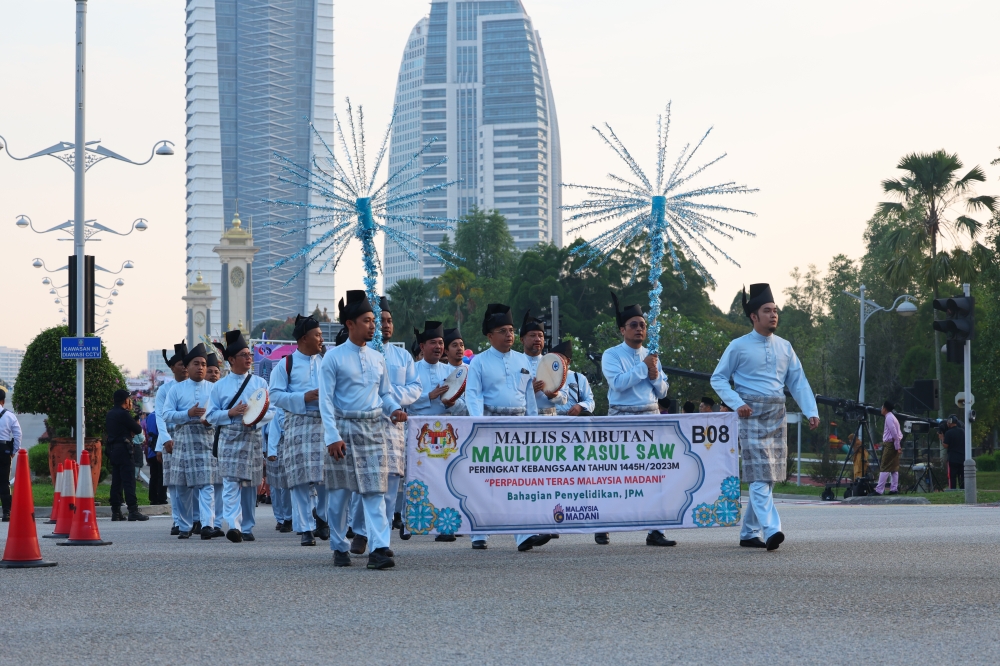 Participants take part in the National Level Maulidur Rasul celebrations in Putrajaya September 28, 2023. — Bernama pic