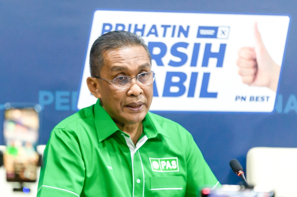 PAS secretary-general Datuk Seri Haji Takiyuddin Hassan speaks during a press conference at the party's headquarters in Kuala Lumpur September 29, 2023. — Picture By Raymond Manuel