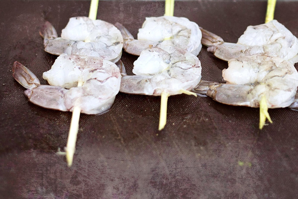 Use lemongrass stalks as skewers.