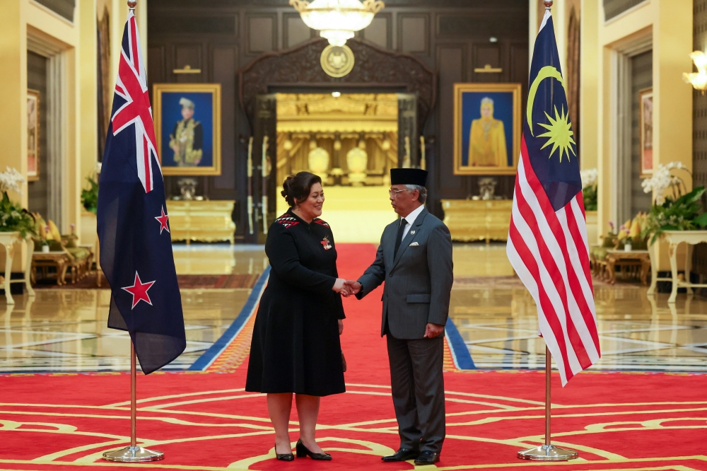 Yang di-Pertuan Agong Al-Sultan Abdullah Ri’ayatuddin Al-Mustafa Billah Shah and New Zealand governor-general Dame Cindy Kiro at the Istana Negara October 2, 2023. — Bernama pic