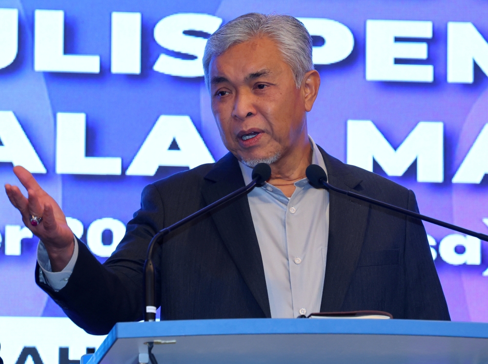 Deputy Prime Minister Datuk Seri Ahmad Zahid Hamidi urged all parties not to speculate about the Cabinet reshuffle, because it is Prime Minister Datuk Seri Anwar Ibrahim’s prerogative. — Bernama pic 