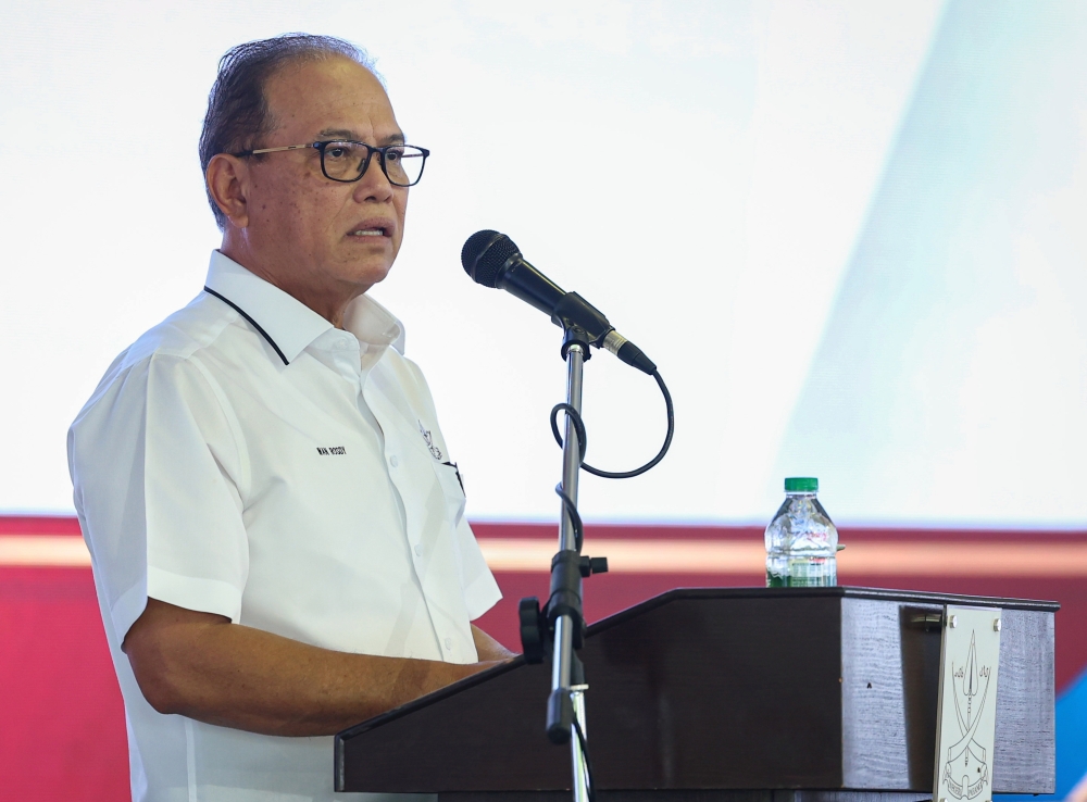 Pahang Menteri Besar Datuk Seri Wan Rosdy Wan Ismail pointed out in the report that the cross-over rumours showed that their political opponents are willing to say just about anything to create such a perception. ― Bernama pic