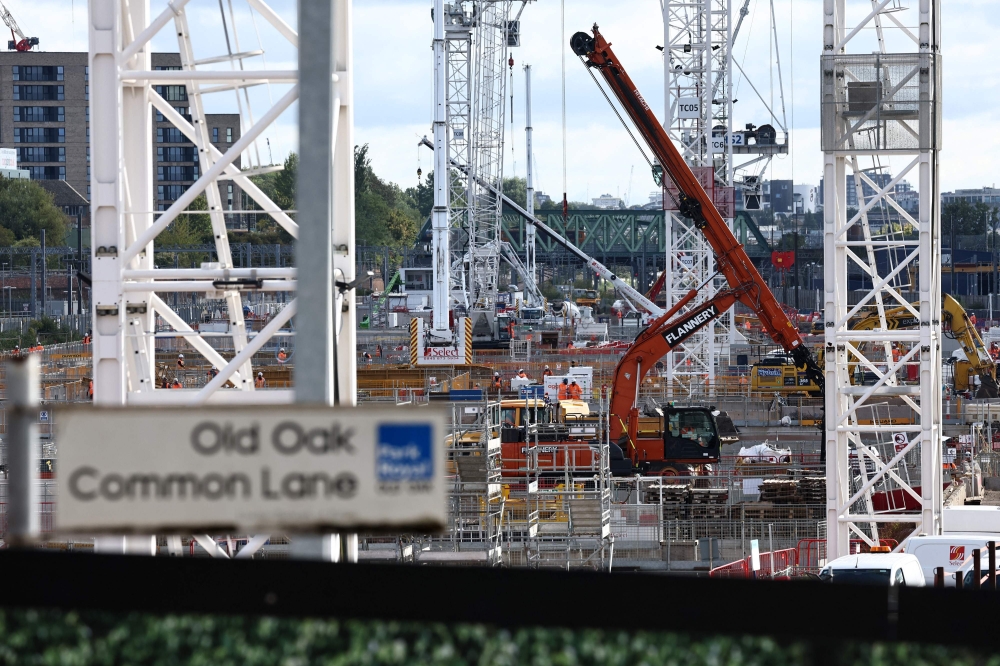 British Prime Minister Rishi Sunak yesterday axed a key section of England’s new high-speed railway, diverting billions of pounds instead into improving existing transport routes in the north. — AFP pic