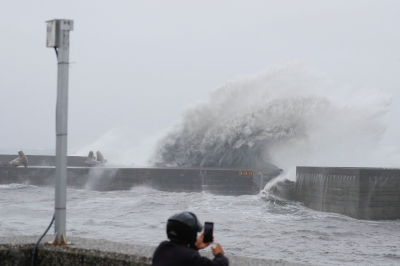 Typhoon Koinu brings 'record' winds, torrential rains to Taiwan - Vimarsana News