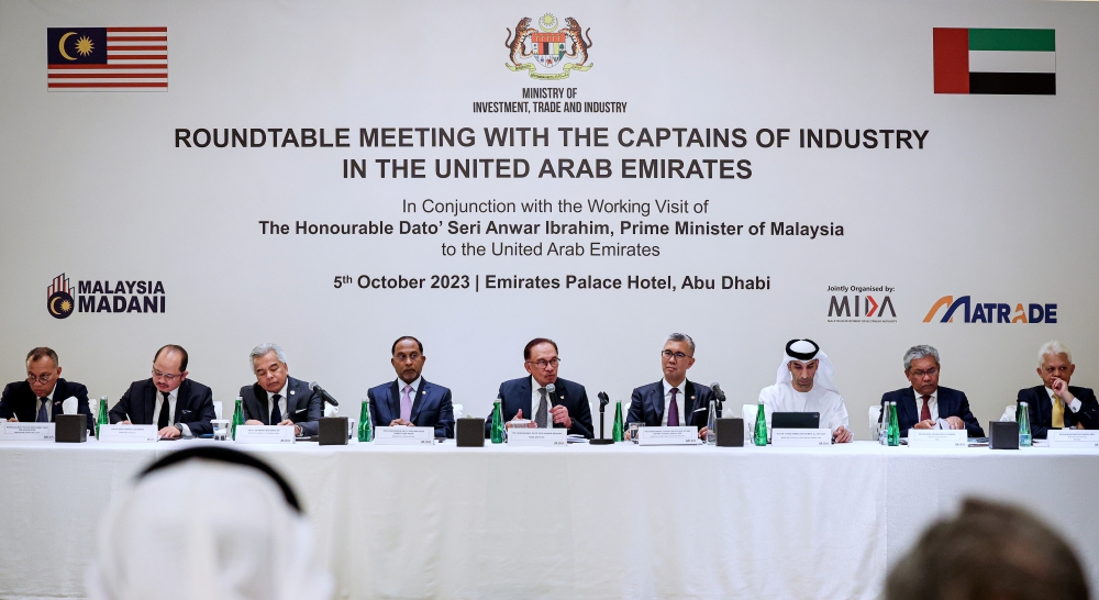 Prime Minister Datuk Seri Anwar Ibrahim (centre) during a roundtable meeting in Abu Dhabi October 5, 2023. ― Bernama pic