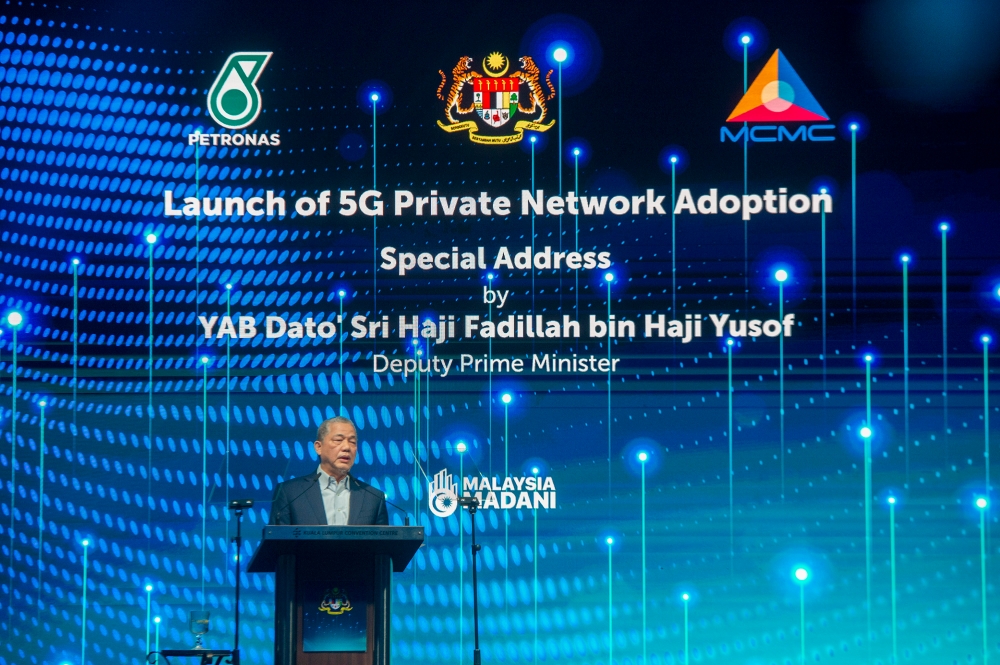 Deputy Prime Minister Datuk Seri Fadillah Yusof says the deployment of the Petronas 5G Private Network sets the stage for a dynamic partnership between the government. ― Picture by Shafwan Zaidon