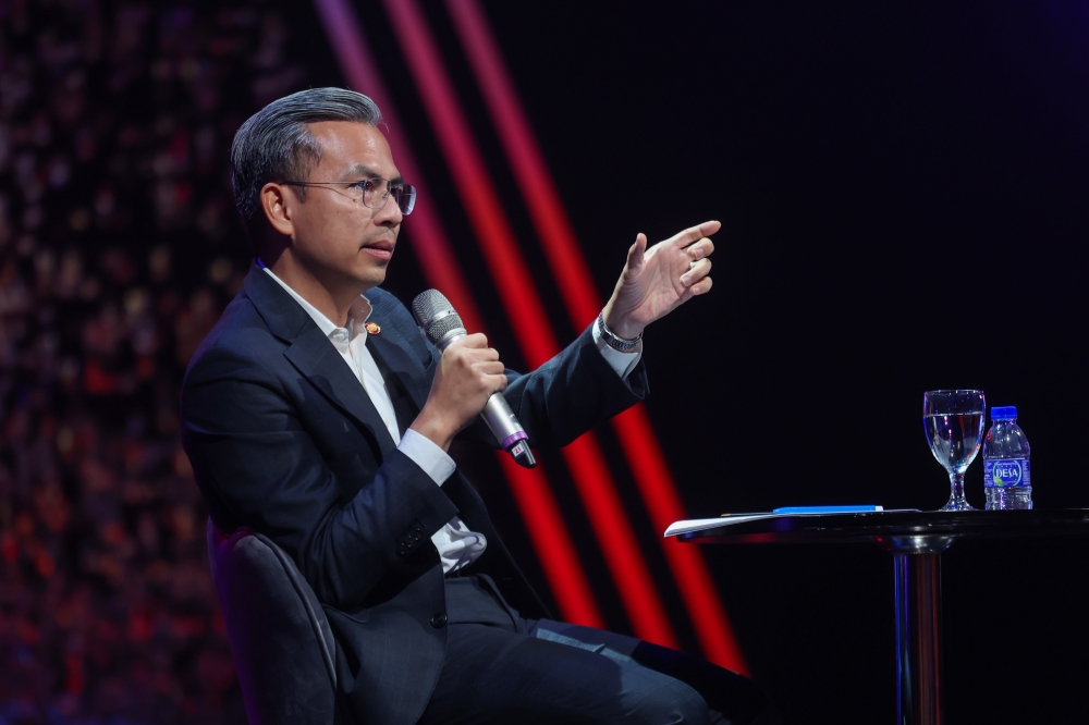 Minister of Communications and Digital Fahmi Fadzil at a Town Hall Session with Television Programme Producers in Angkasapuri, Kuala Lumpur October 9, 2023. —Bernama pic