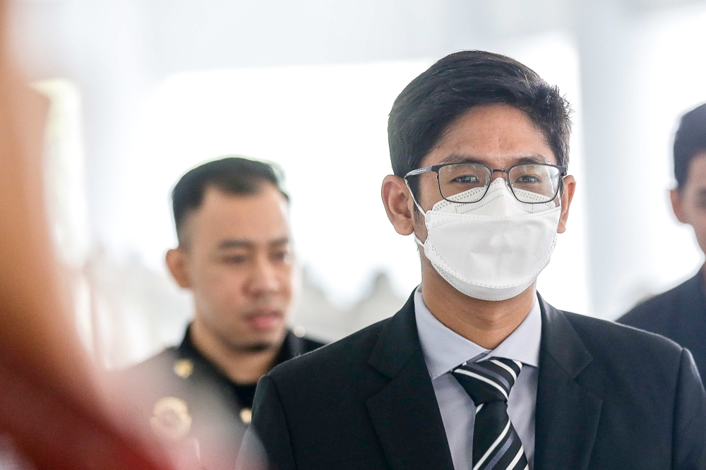 Bank Negara Malaysia Analyst Adam Ariff Mohd Roslan is seen at the compound following the 1 Malaysia Developement Berhad (1MDB) case at the Kuala Lumpur Court Complex, October 10, 2023. — Picture by Sayuti Zainudin