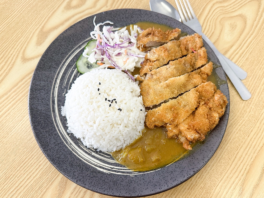 The surprise find is the Japanese Curry Chicken Rice using their own-made curry fashioned from apples and pears.