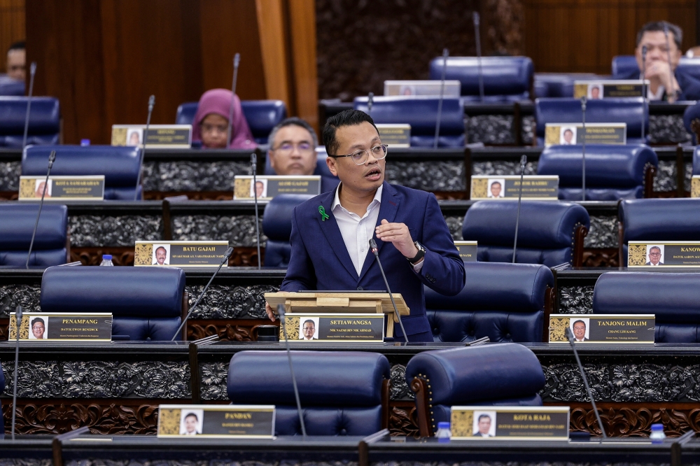 Natural Resources, Environment and Climate Change Minister Nik Nazmi Nik Ahmad says the government is of the view that diplomacy and negotiations among Asean member states is a better way to address the annual air pollution problem. ― Bernama pic