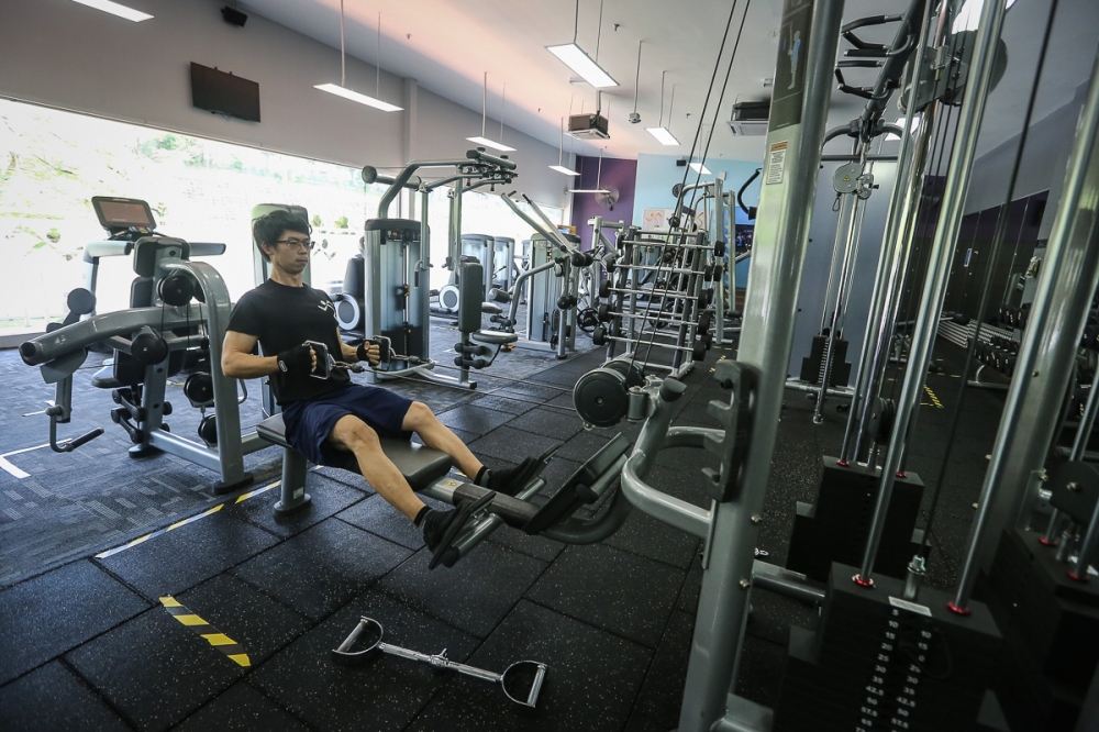 The federal government has today proposed for a specified tax relief for personal purchases of sports equipment and sporting activities up to RM1,000. — Picture by Yusof Mat Isa