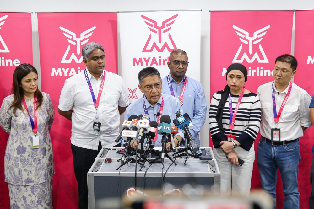 MYAirline interim accountable executive Datuk Seri Azharuddin Abdul Rahman today said that the estimated refunds to passengers for unfulfilled flights could reach up to RM22 million. — Picture by Yusof Mat Isa