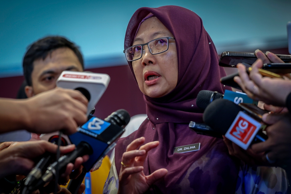 Minister of Health Dr Zaliha Mustafa said the ministry will not hesitate to take appropriate action against any party involved in incidents of bullying among its staff. — Bernama pic