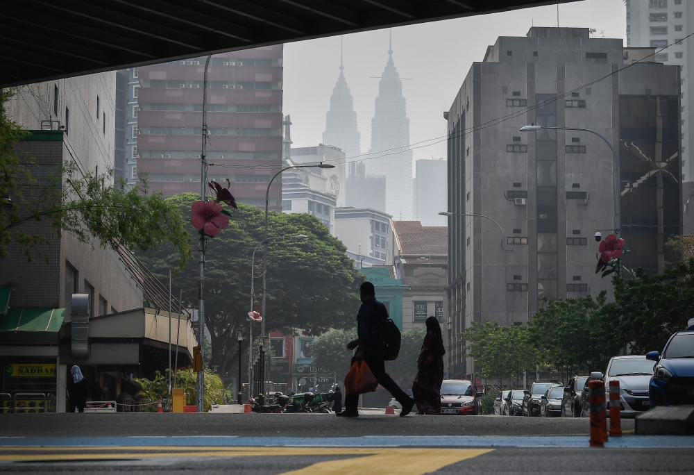 A hazy view of the skyscrapers and the surrounding areas of Kuala Lumpur, October 18, 2023. — Bernama pic   