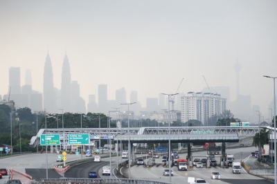 Haze: DOE to increase enforcement in open burning potential areas, says Nik Nazmi - Vimarsana News