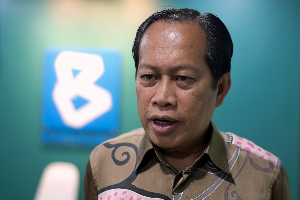 Deputy Finance Minister I Datuk Seri Ahmad Maslan says revenue from the increase in the service tax will be returned to the people via initiatives announced in Budget 2024. ― Bernama pic