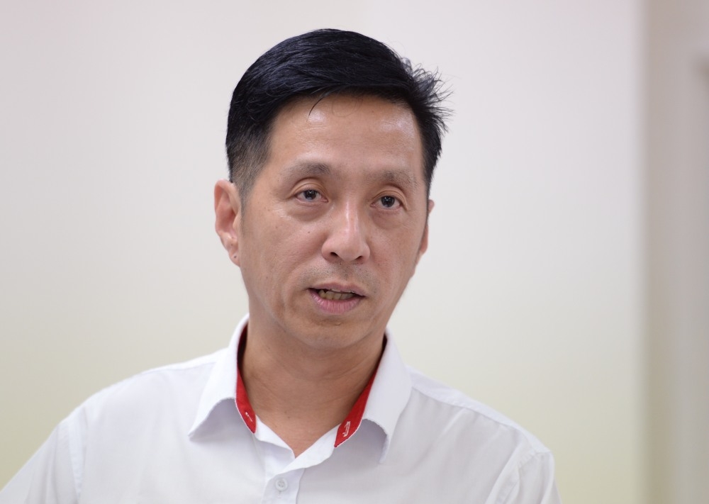 Penang Gerakan chairman Oh Tong Keong said Chow Kon Yeow, as the Penang Development Corporation chairman, should ask PAC and MACC to investigate the land sale transaction between PDC and UMECH Land Sdn Bhd. — Picture by KE Ooi  
