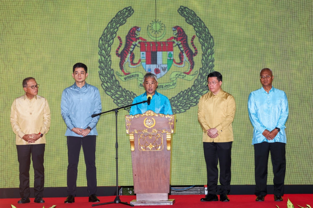  Yang di-Pertuan Agong Al-Sultan Abdullah Ri’ayatuddin Al-Mustafa Billah Shah giving his speech during the proclamation ceremony of the Municipal Council of the Royal Town of Pekan October 21, 2023. — Bernama pi