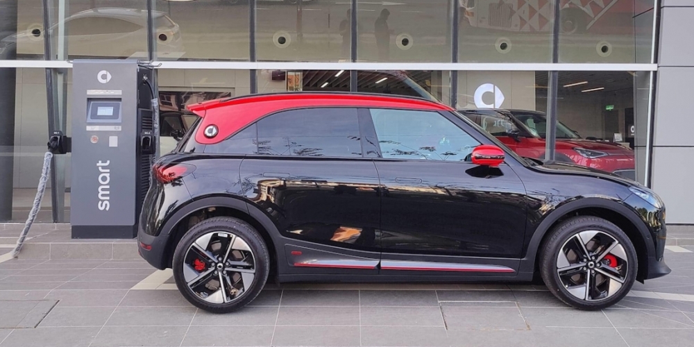 Eleganz Lifestyle, a Smart dealership in Penang has recently activated a DC charger at its showroom in Georgetown’s Jalan Jelutong. — Pictures by SoyaCincau