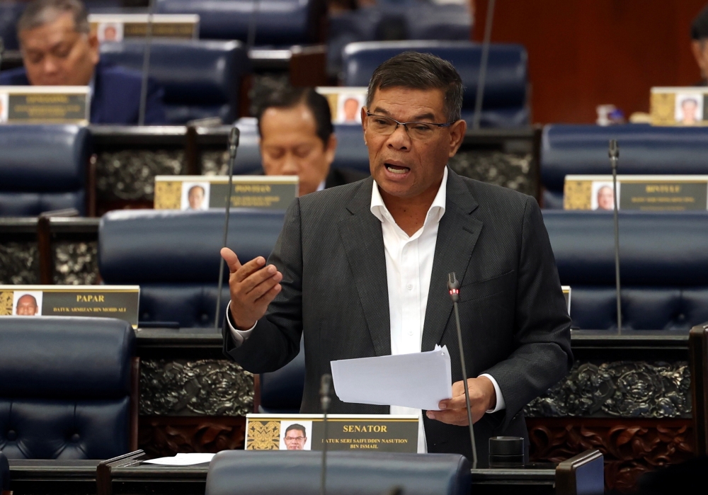 Home Minister Datuk Seri Saifuddin Nasution Ismail said that the proposed new administration directive had been presented to the Malaysian National Council for Islamic Religious Affairs (MKI) chaired by the Sultan of Selangor Sultan Sharafuddin Idris Shah. — Bernama pic
