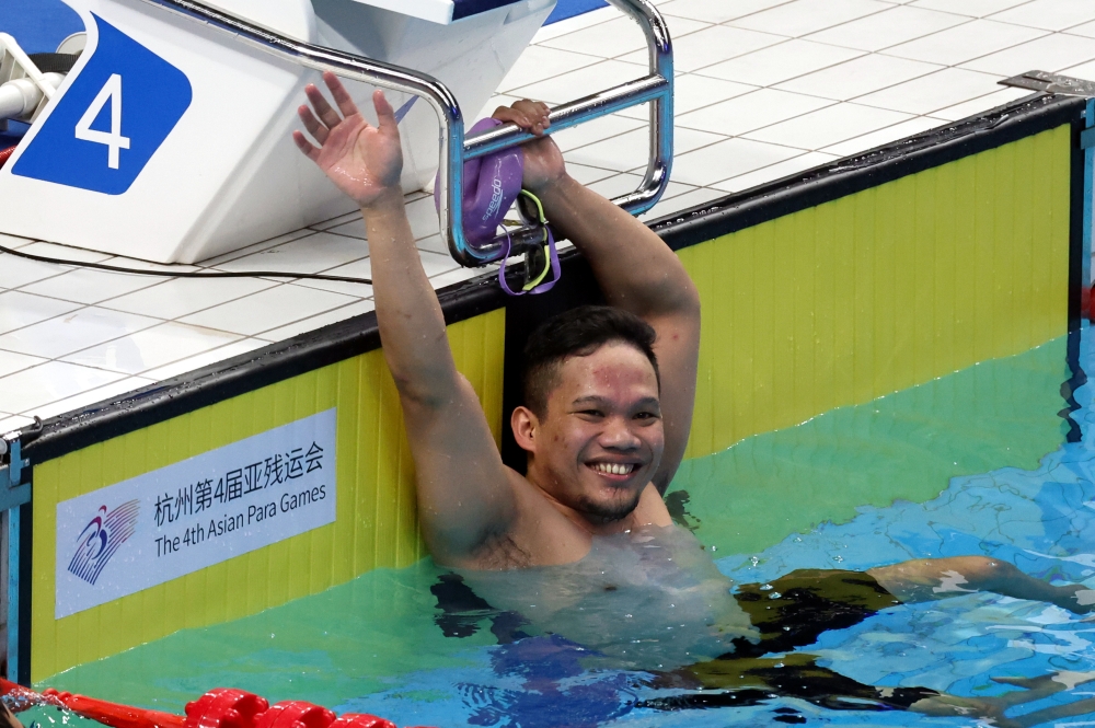 Swimmer Muhammad Nur Syaiful Zulkafli won the first medal for the Malaysian contingent at the 2022 Hangzhou Asian Para Games when he triumphed in the men’s 100 metres (m) breaststroke SB4 (physical impairment) event. — Bernama pic