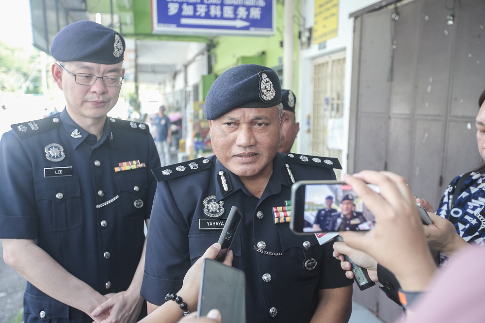 Ipoh police chief ACP Yahaya Hassan said four men had been arrested after a group of farmers and political party members obstructed an operation carried out by the Perak Land and Minerals Office. — File picture by Farhan Najib