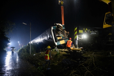 Bangladesh trains collide, killing 17, wounding scores, say police - Vimarsana News